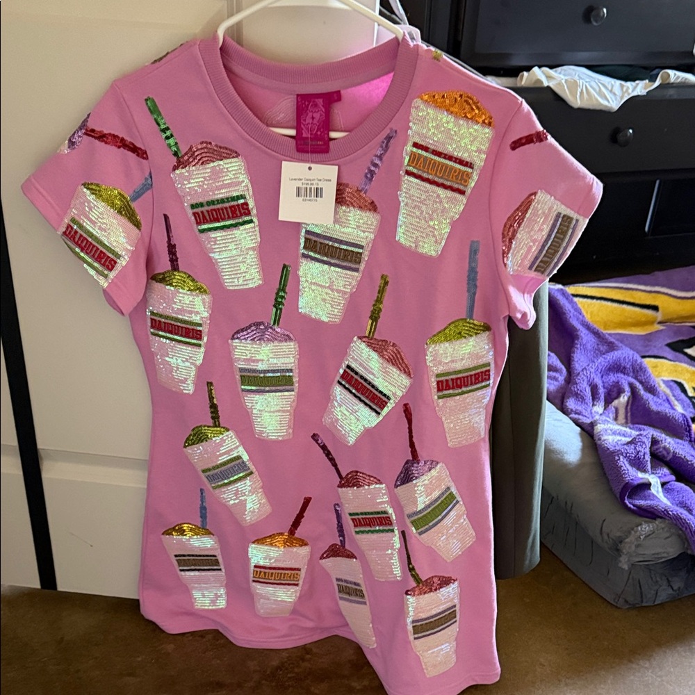 QUEEN OF SPARKLES Pink Tee with Sequin Drink Pattern